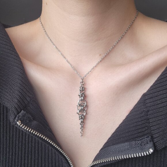 Gothic chain mail rosary necklace with a small silver chain - Picture 8 of 8